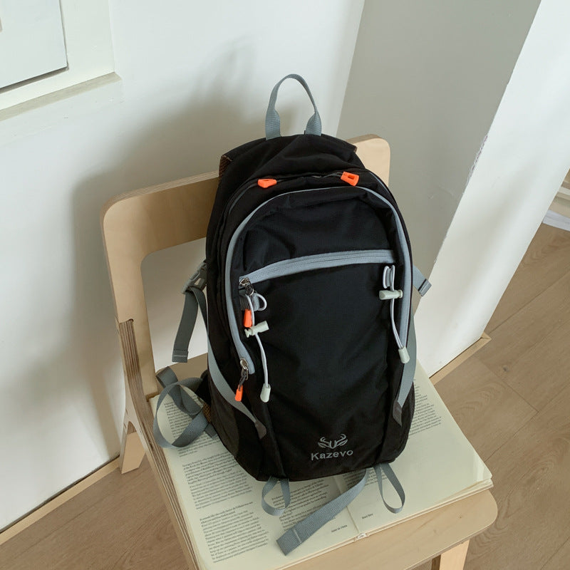 Lässiger leichter Wanderschulrucksack