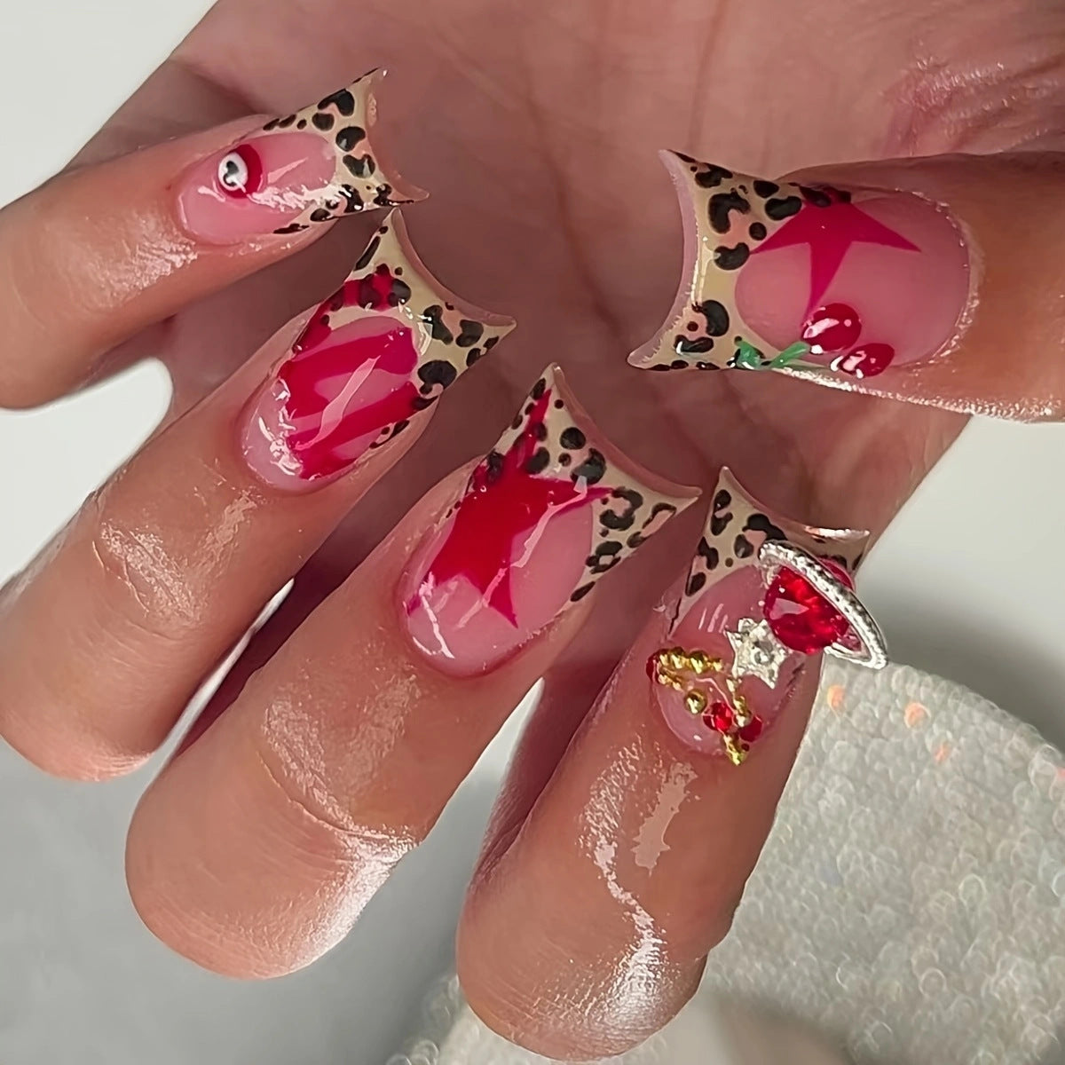 Künstlerisches Leopardenmuster Press-On Nagelset Brehn