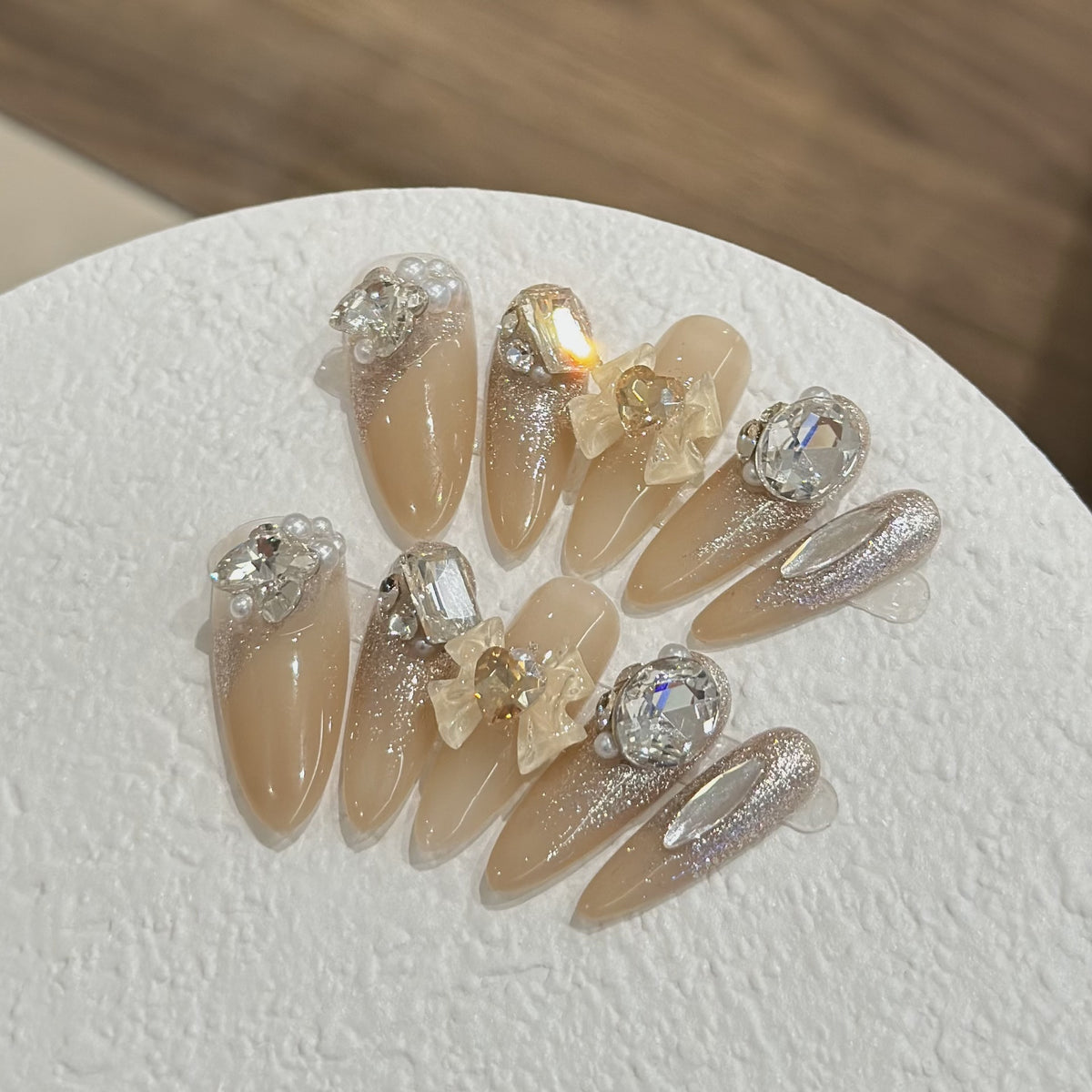 Stylisches Dekoratives Press-On Nagelkunstset