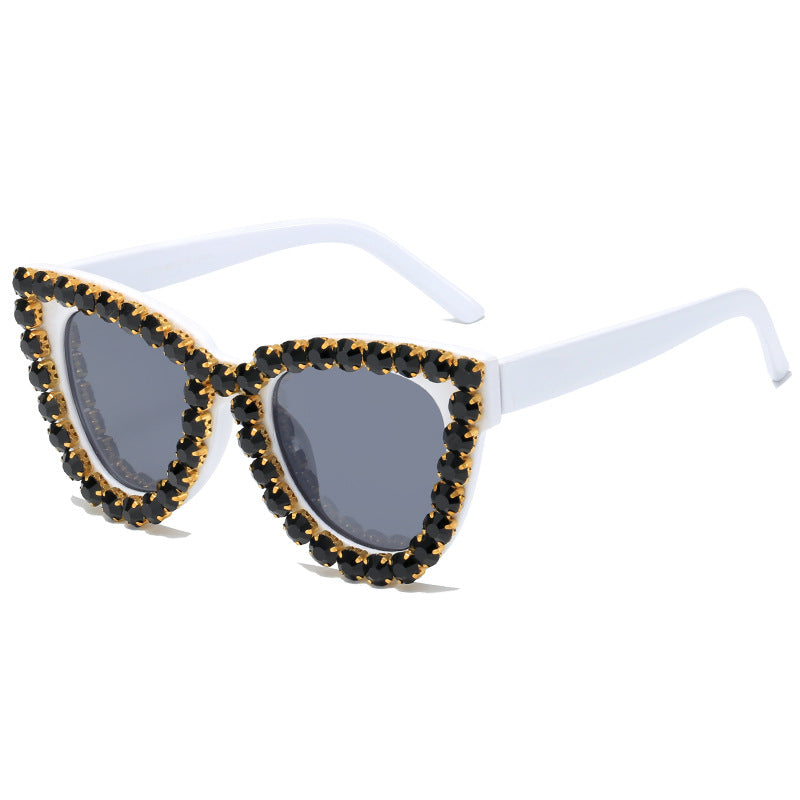 Damen extravagante Übergrößen-Sonnenbrille mit Kristallschmuck Brehn