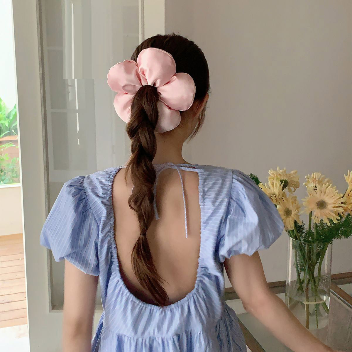 Blumenförmige Haarschleife Brehn
