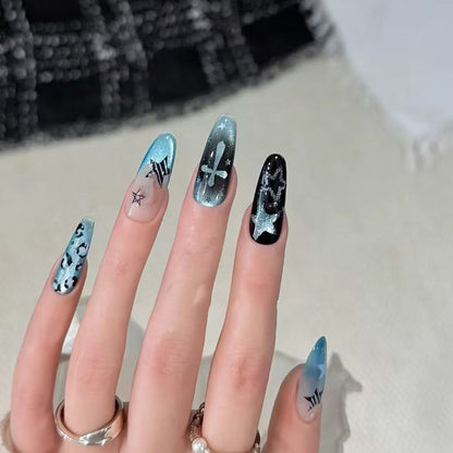 Künstlerische Nagelkunst Brehn