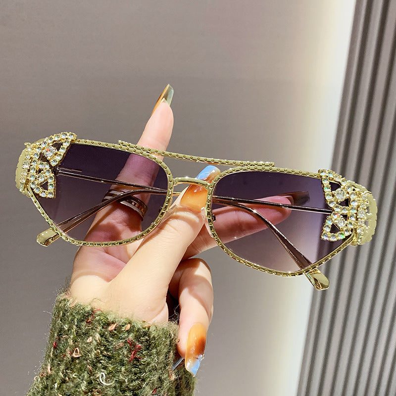 Damen Luxus Sonnenbrille mit elegantem Schmetterlings-Detail Brehn