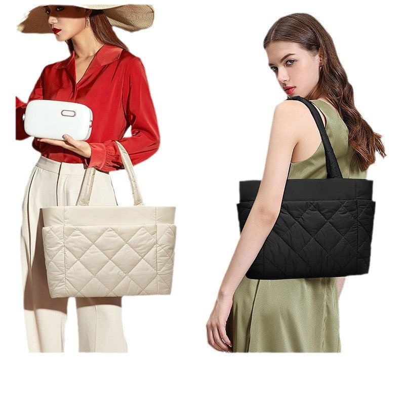 Elegante und Gepolsterte Tragetasche Brehn