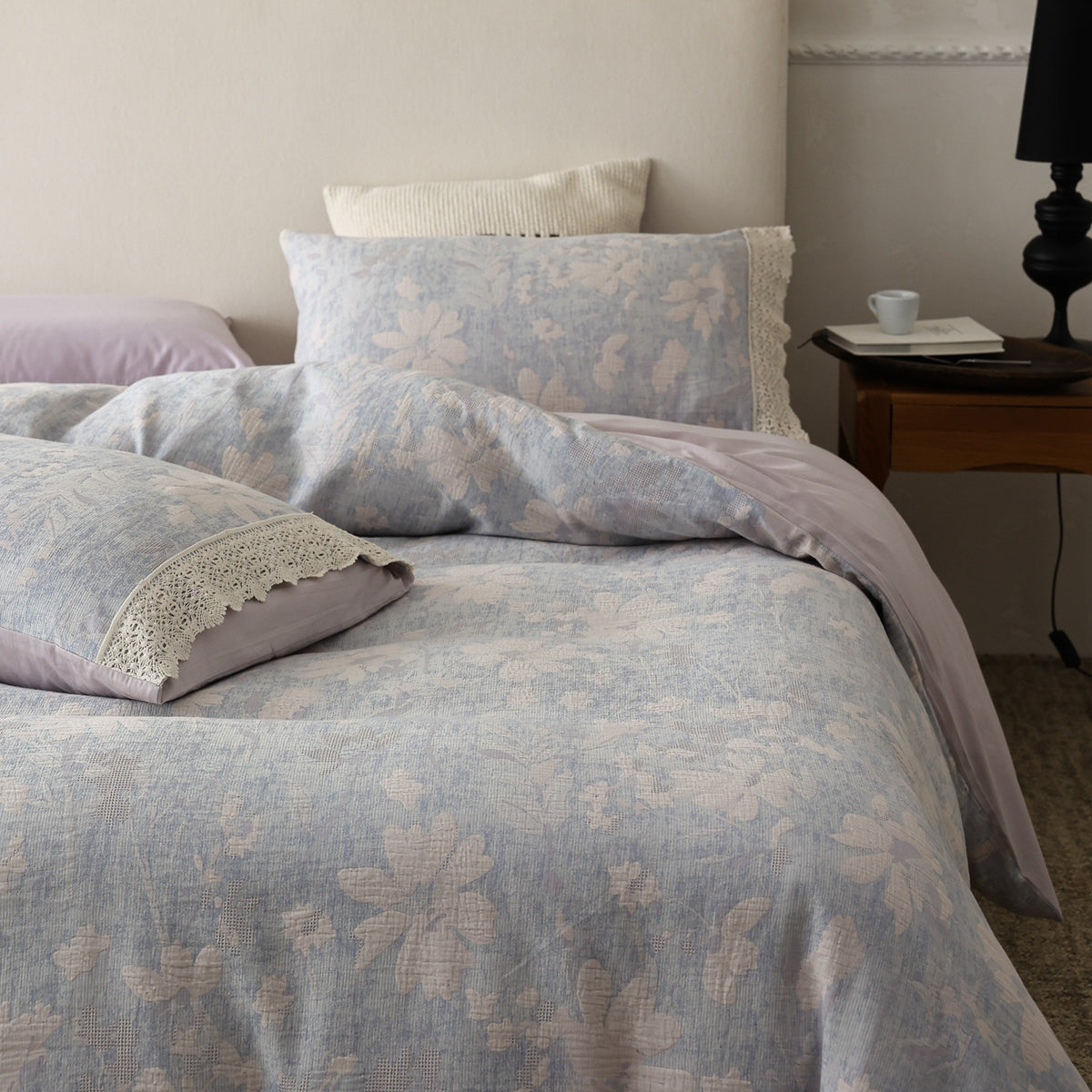 Florales Jacquard Bettbezug-Set mit Häkelspitzenbesatz