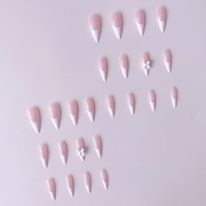 Kunstnagelset mit eleganten Spitzen und 3D-Verzierungen Brehn