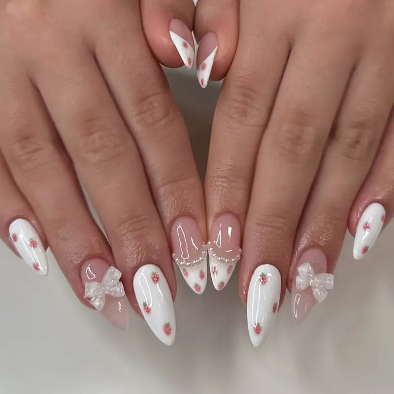 Dekorative Nagelkunstverlängerungen Brehn