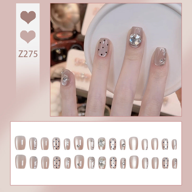 Kunstnagelset mit eleganten 3D-Dekoren Brehn