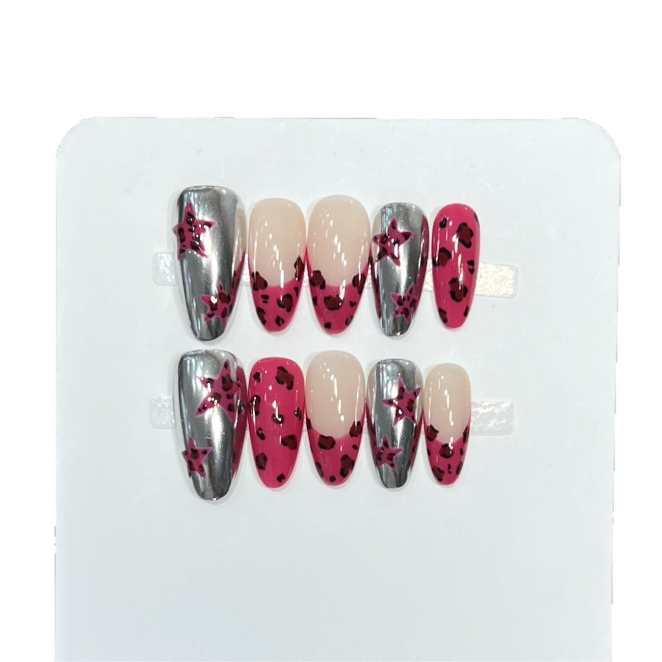 Stylisches Stiletto Press-On Nagelset mit künstlerischen Druckdesigns Brehn