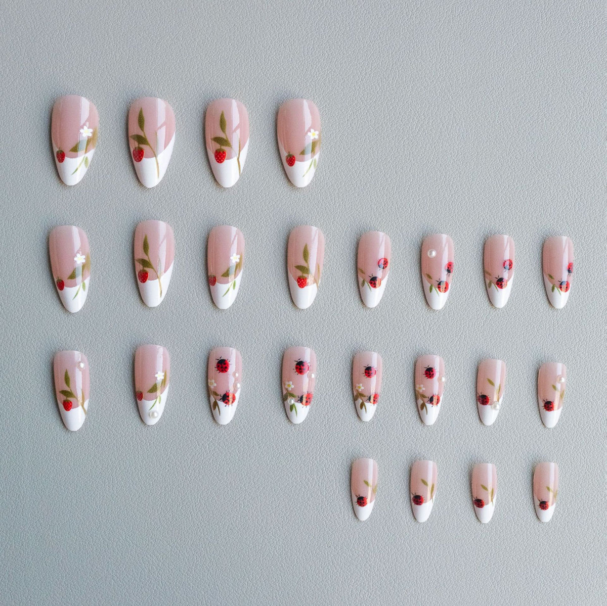 Künstlerische Marienkäfer Nagelkunst