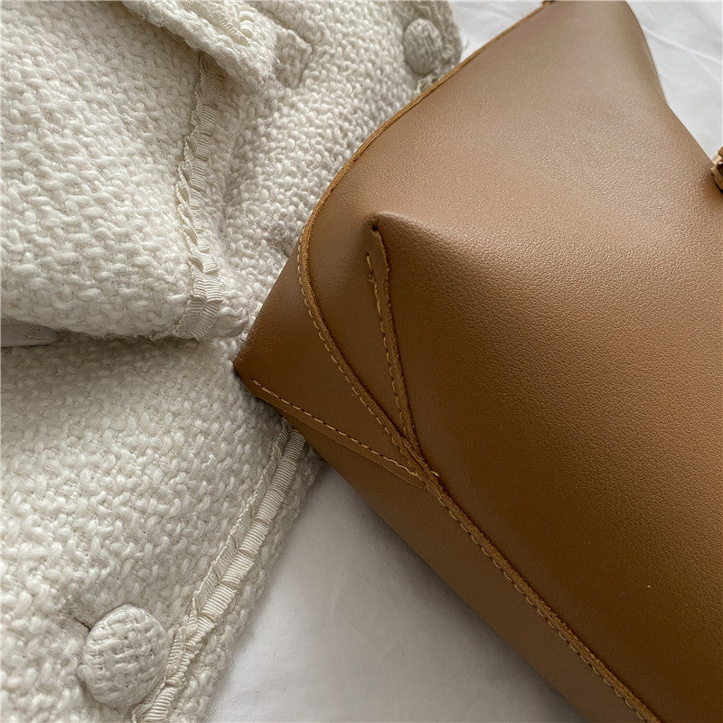 Elegante strukturierte Tote-Tasche mit abnehmbarem Täschchen
