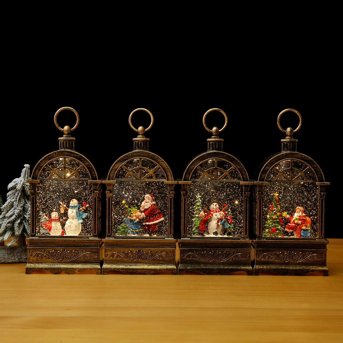 Nostalgische Weihnachtslaterne mit Schneefall und beweglicher Weihnachtsmann-Szene Brehn