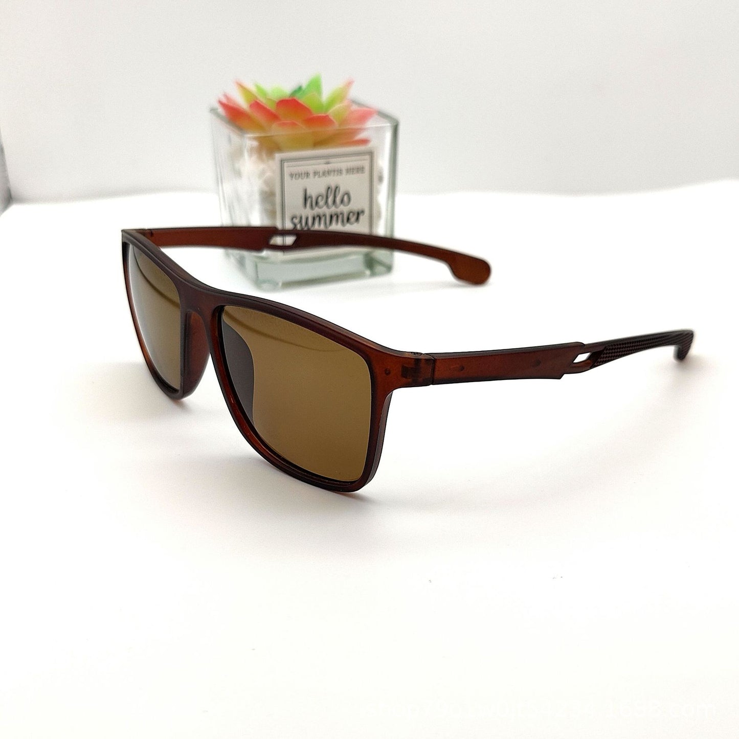 Herren stilvolle und komfortable Sport-Sonnenbrille Brehn
