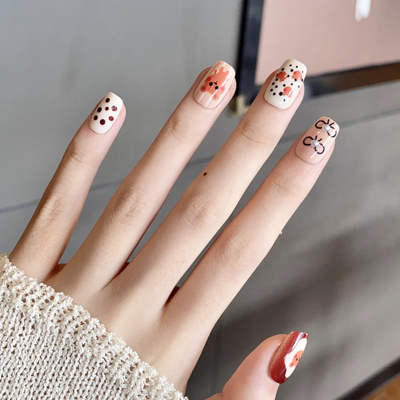 Kreatives Charakter-Design Press-On Nagelkunst Brehn
