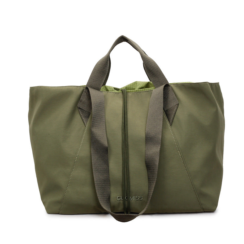 Vielseitige Reisetasche mit mehreren Taschen