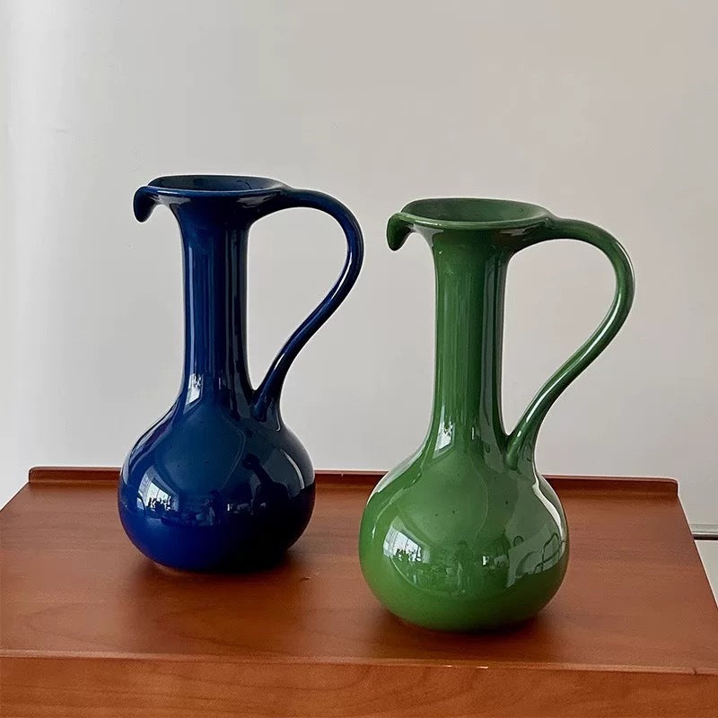 Künstlerische Keramikkanne Vase