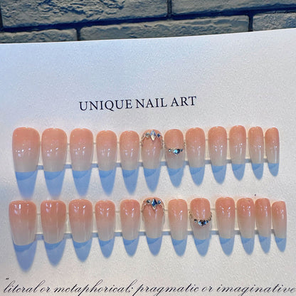 Einzigartige Press-On Nagelspitzen Brehn