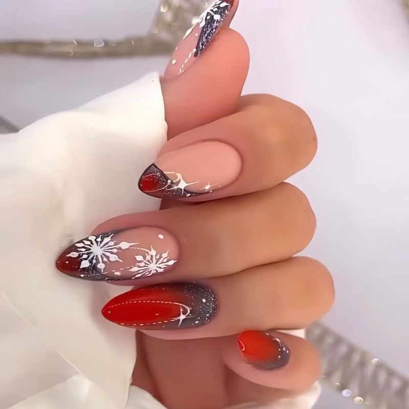 Kreative Kunstnägel mit winterlichem Motiv Brehn