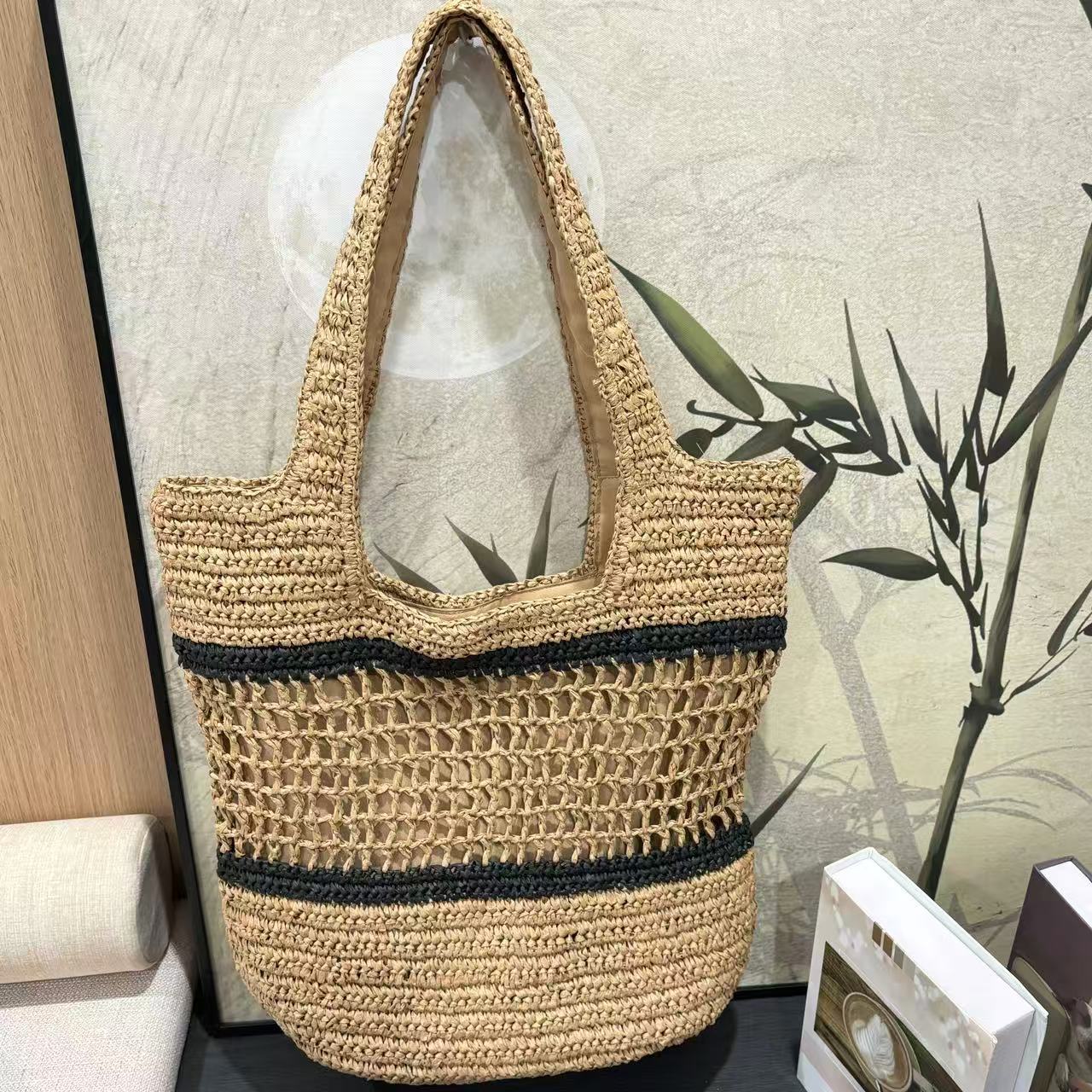 Handtasche Aus Geflochtenem Naturmaterial mit Eleganter Struktur Brehn
