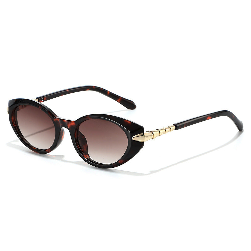 Designer Cat-Eye Sonnenbrille mit goldenen Akzenten Brehn