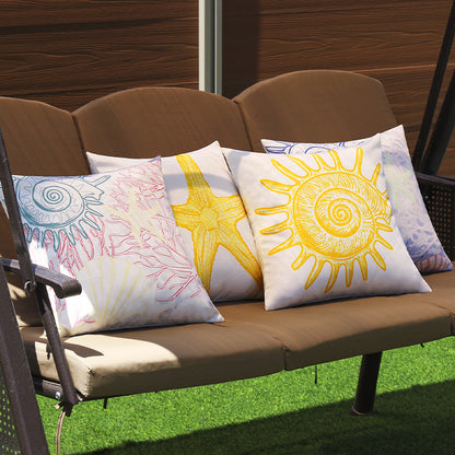 Quadratischer Outdoor-Kissenbezug mit großflächigem Seestern‑Motiv aus wasserabweisendem Polyester Brehn
