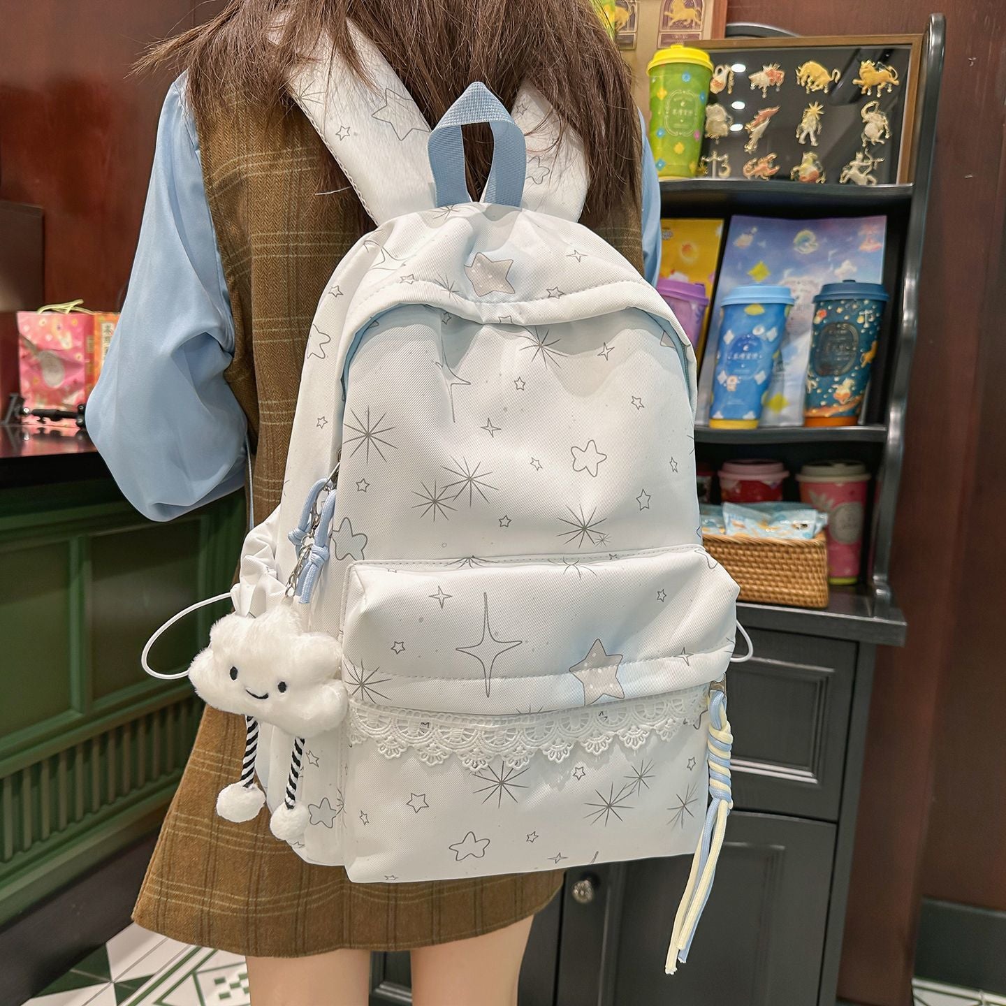 Rucksack mit Verträumtem Sternenmotiv und Praktischen Funktionen Brehn