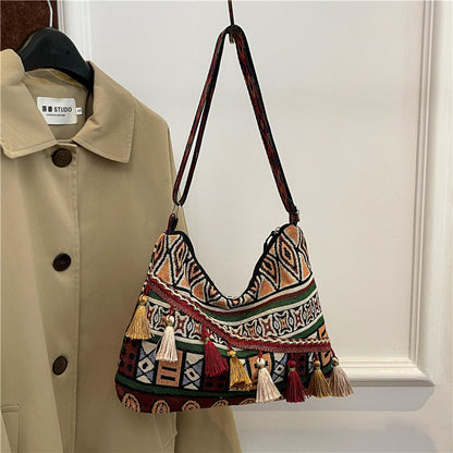 Bohemian-inspirierte handgefertigte Hobo-Tasche