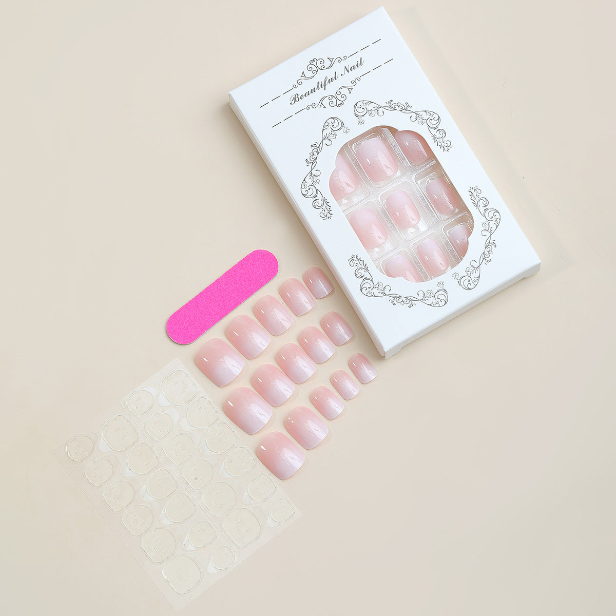 Kunstnagelset mit elegantem natürlichem Finish Brehn