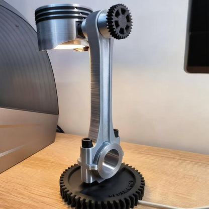 Stilvolle Tischlampe im Automobil-Design Brehn