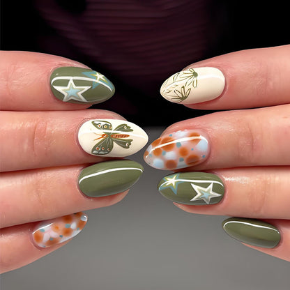 Kunstnagelset mit kreativen Motiven und filigranen Details Brehn