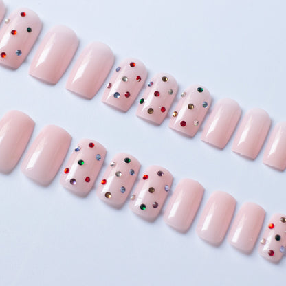 Dekoratives mit Edelsteinen besetztes Nagelkunst-Set