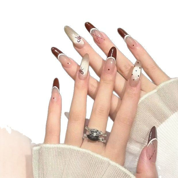 Elegante langlebige Nagelkunstverlängerungen Brehn