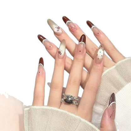 Elegante langlebige Nagelkunstverlängerungen Brehn