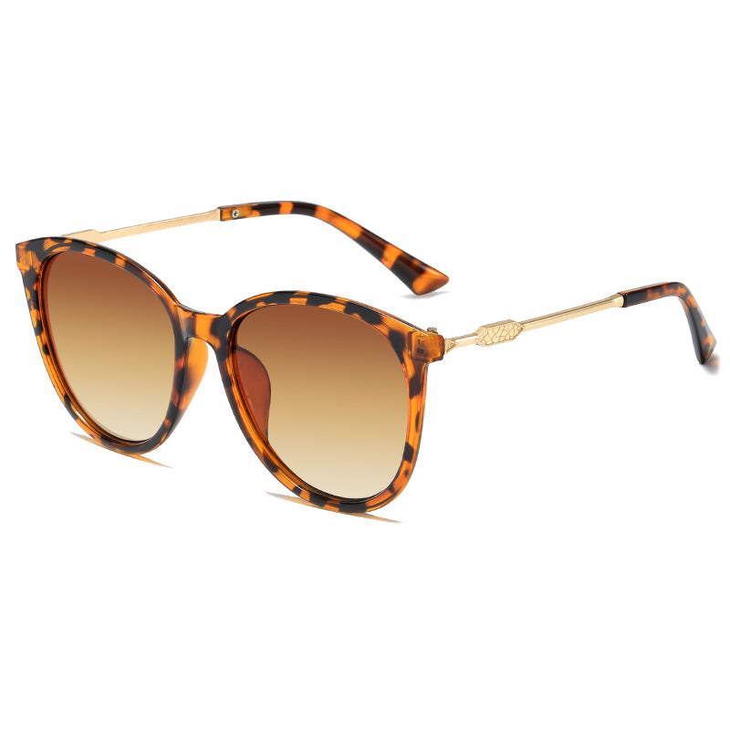 Damen Modische Cat-Eye Sonnenbrille mit verspiegelten Gläsern Brehn