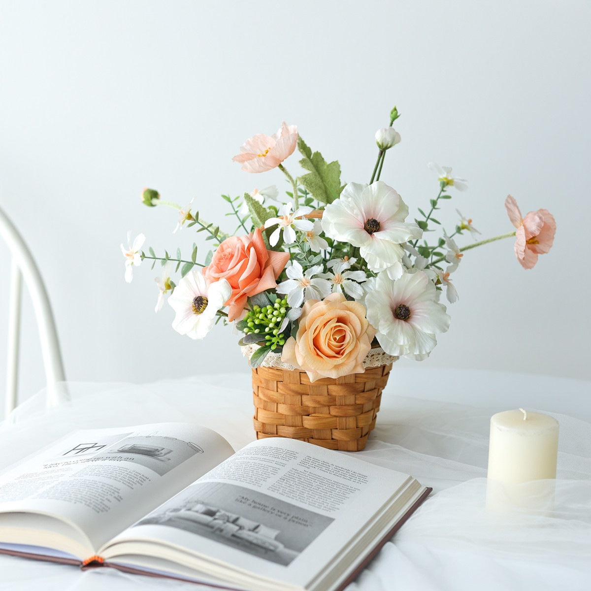 Elegante künstliche Blumenanordnung