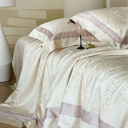 Luxuriöse Jacquard-Bettwäsche-Garnitur mit Damastmuster und Satinbordüre