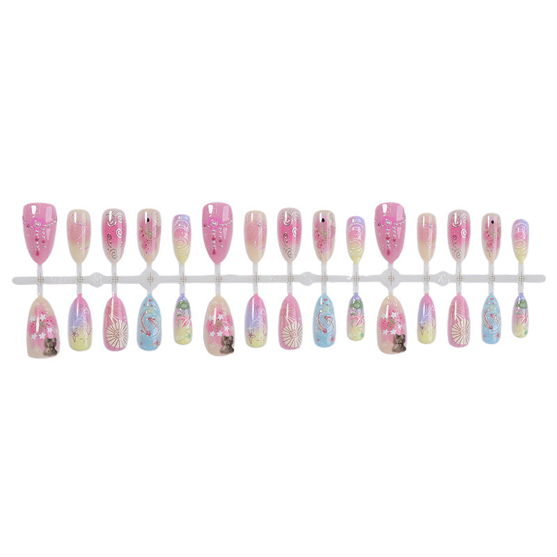 Künstlerisches Press-On-Nagelset mit floralen und grafischen Designs Brehn