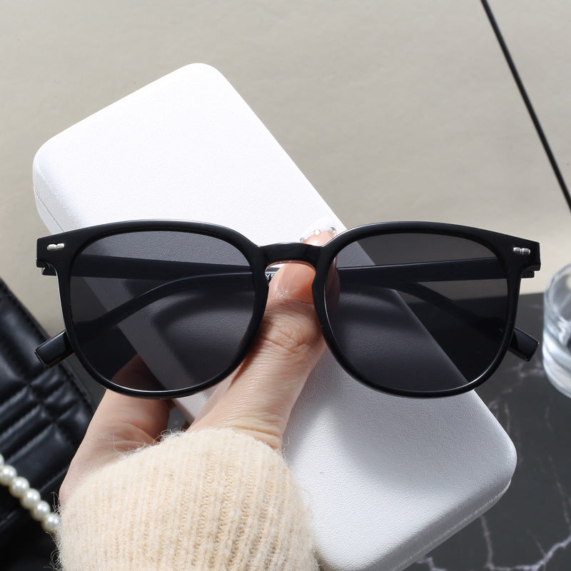 Damen modische Sonnenbrille mit transparentem Rahmen und elegantem Design Brehn