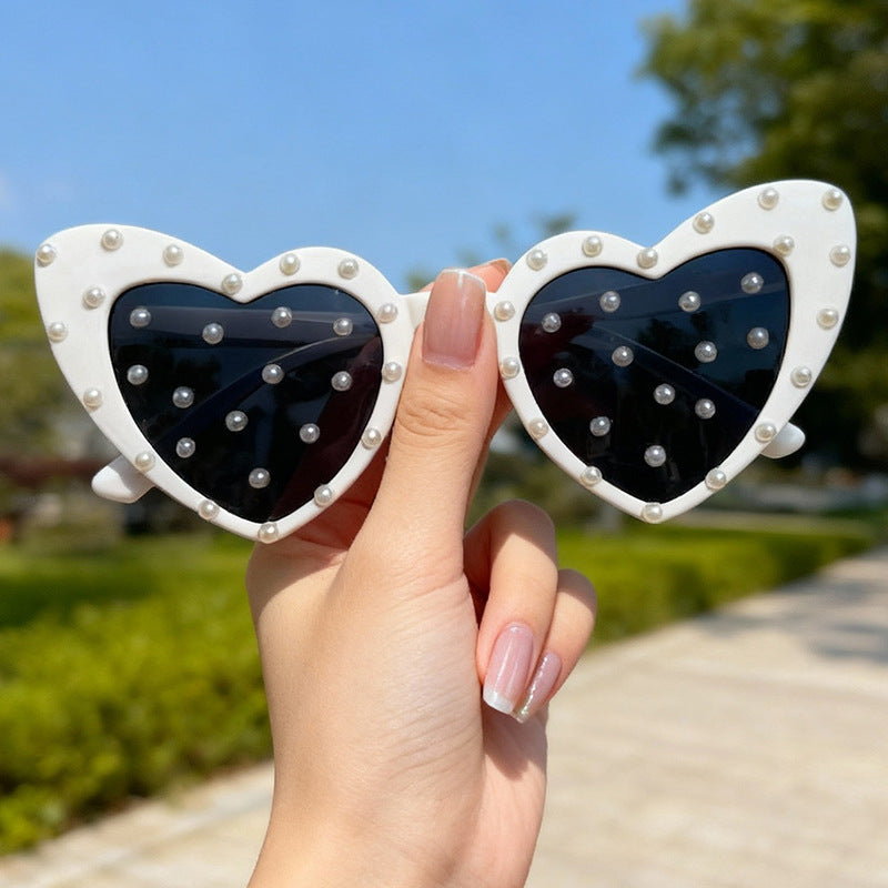 Perlenverzierte herzförmige Sonnenbrille Brehn