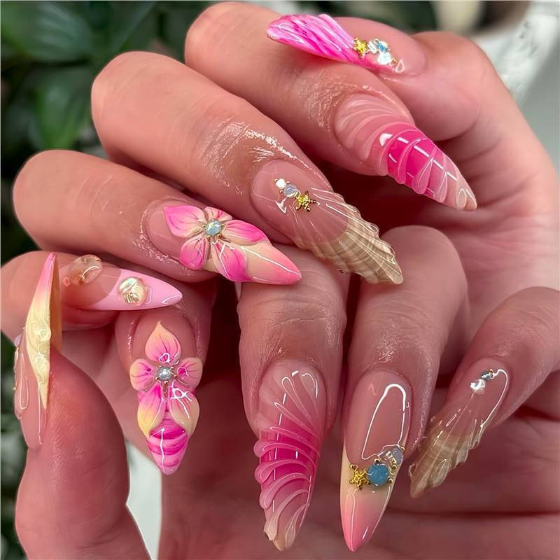 Glamouröse Stiletto-Nagelerweiterungen Brehn