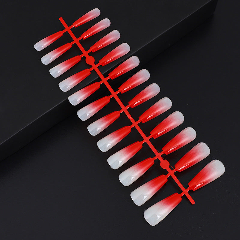 Kunstnägel im eleganten Ombre-Design Brehn