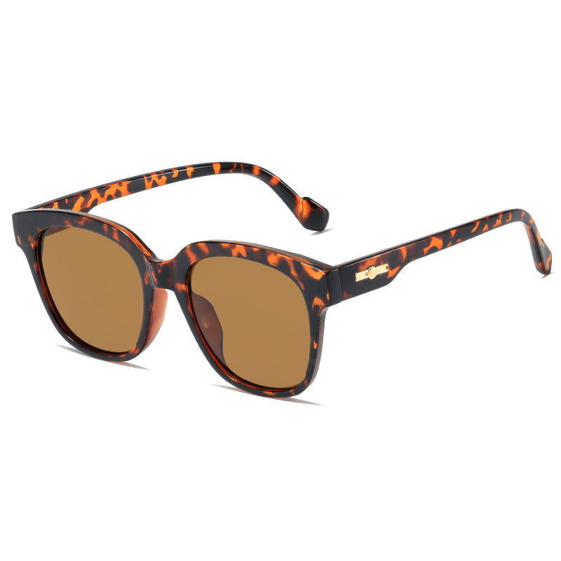 Damen klassische Sonnenbrille mit modernem Oversized-Rahmen Brehn