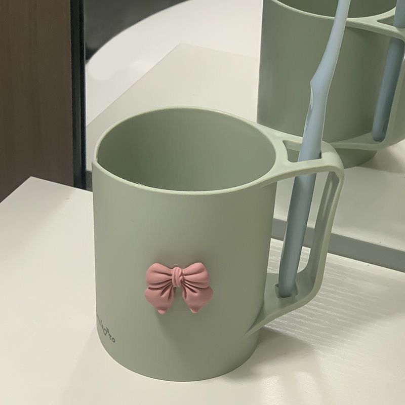 Keramiktasse mit Elegantem Schleifenmotiv Brehn
