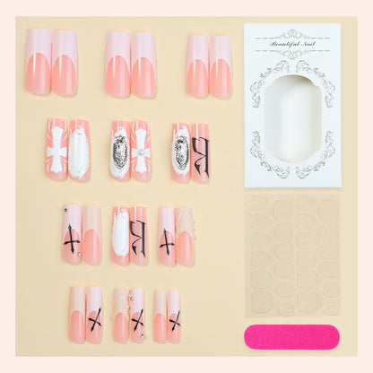 Kreatives Kunstnagelset mit eleganten Designs Brehn