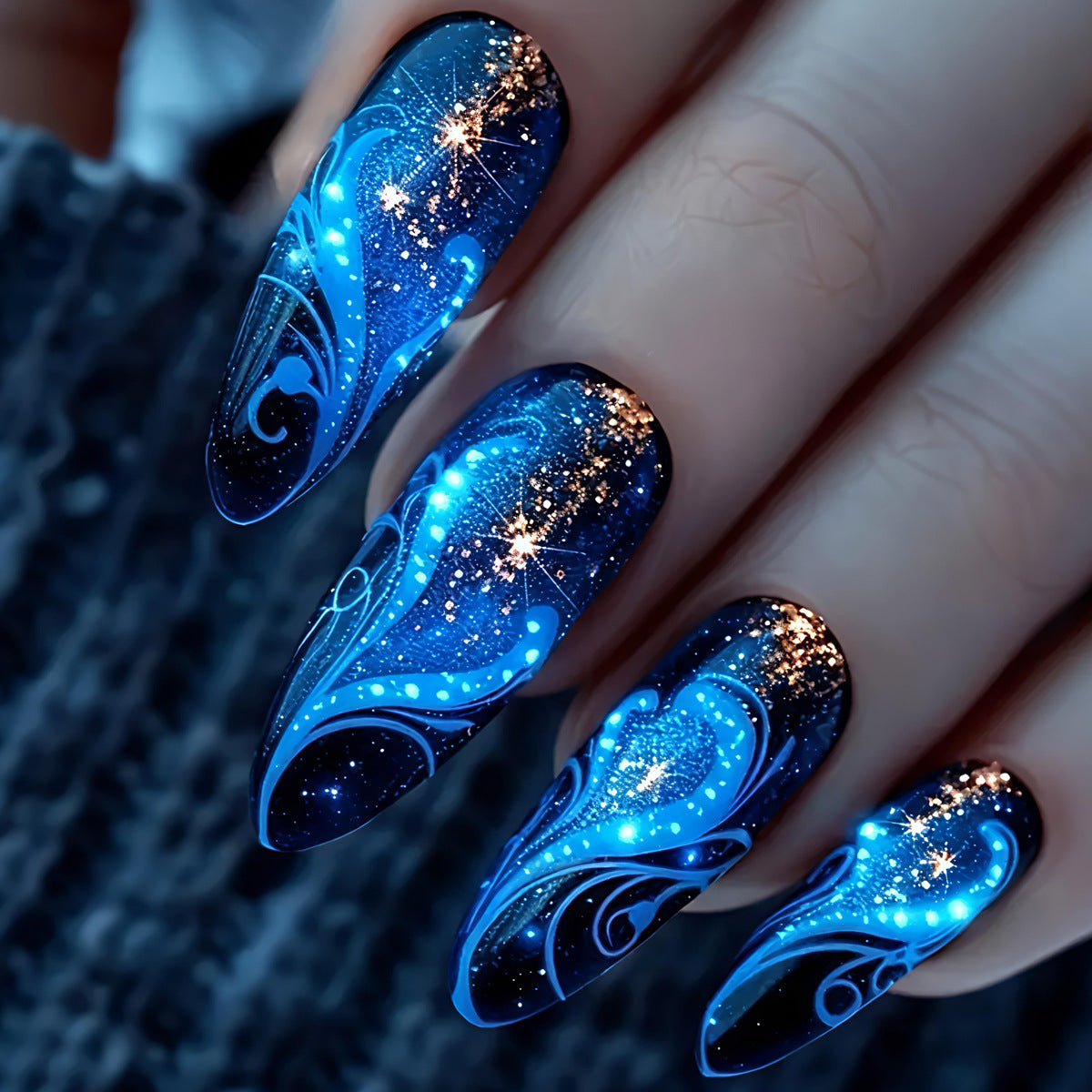 Glitzernde Nagelkunst Brehn