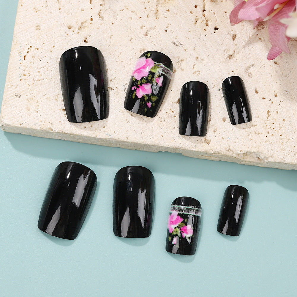 Kunstnagel Set mit elegantem Rosen-Design Brehn