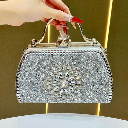 Vintage-inspirierte, mit Kristallen verzierte Handtasche zum Halten