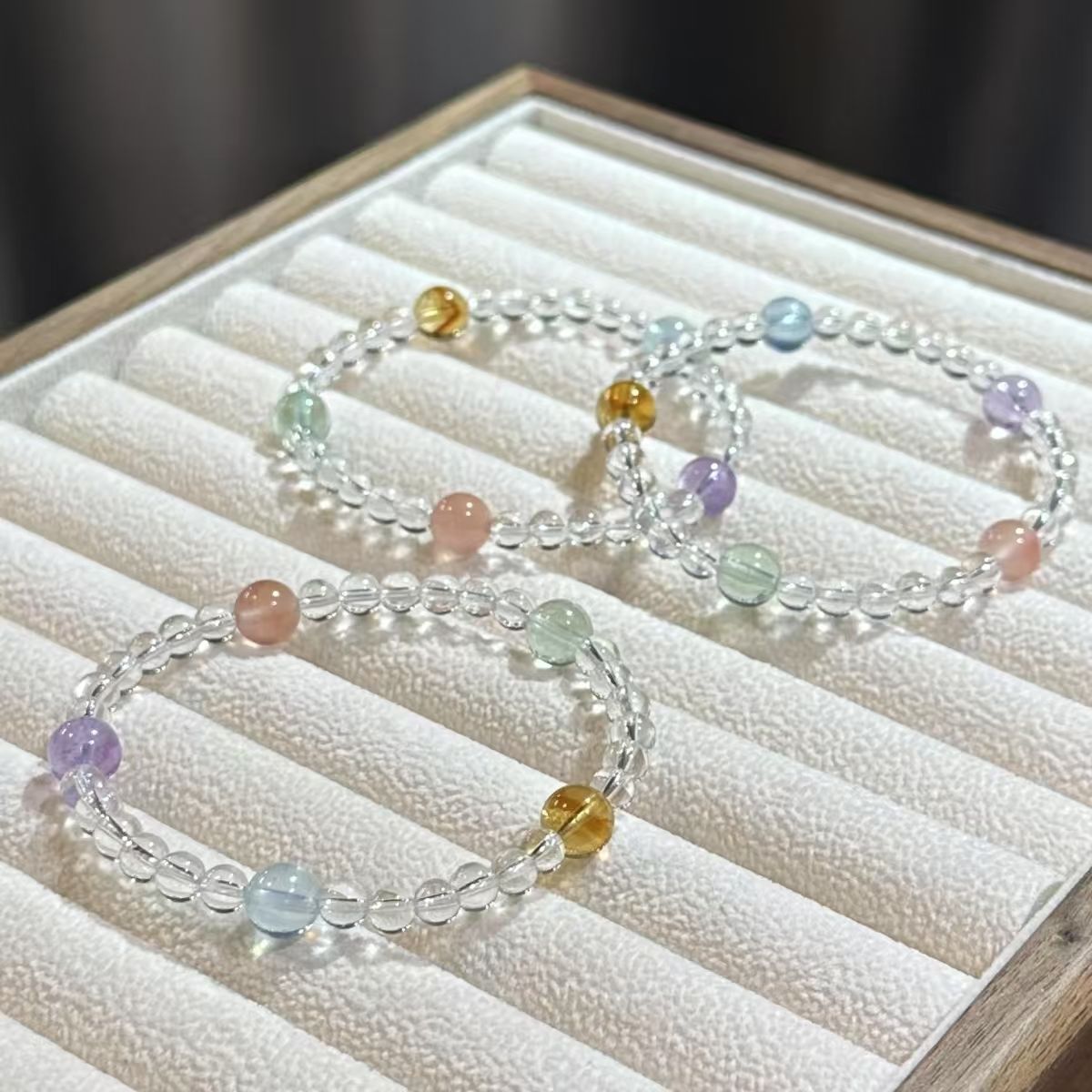 Verstellbares Edelstein-Stretch-Armband Brehn