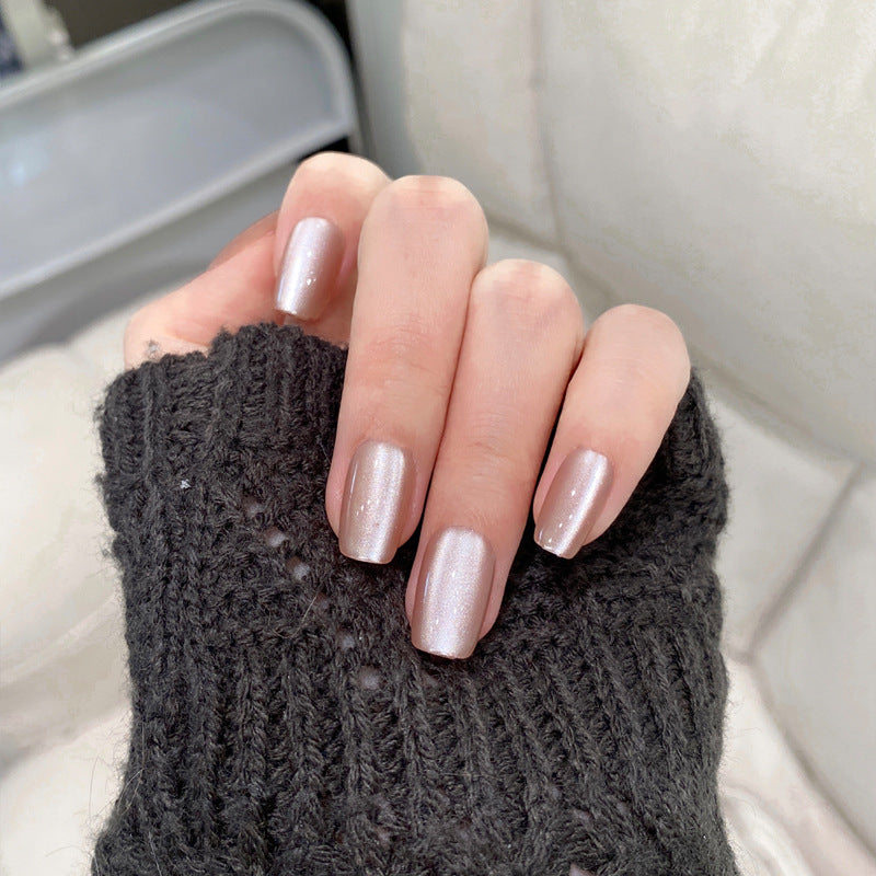 Elegante Press-On Nail Tips mit glänzendem Finish Brehn