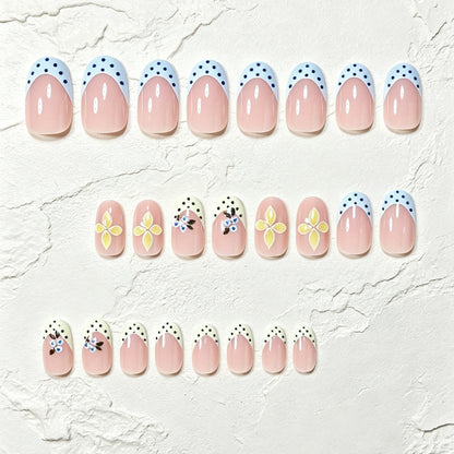 Dekorative florale Nagelkunstspitzen Brehn